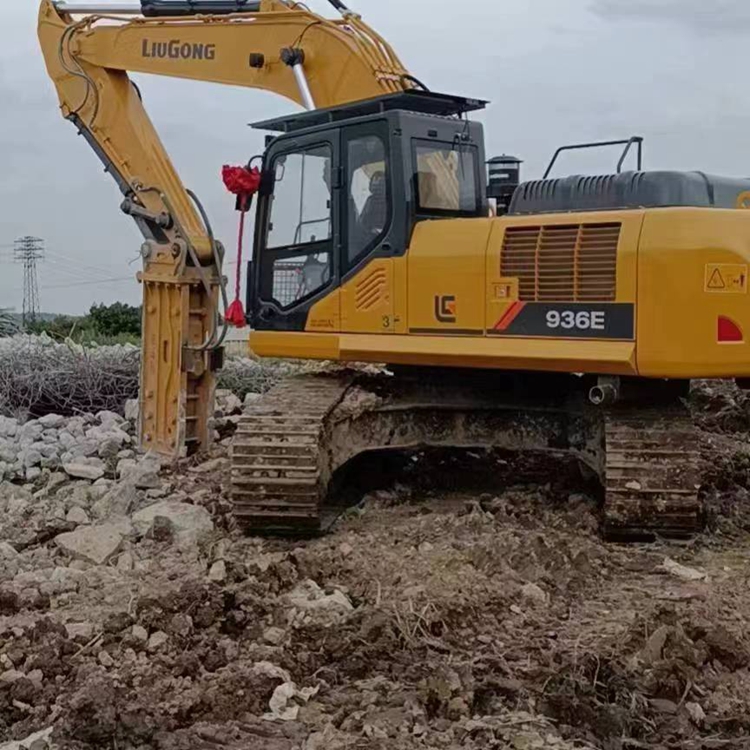 履带式液压挖掘机柳工CLG933E