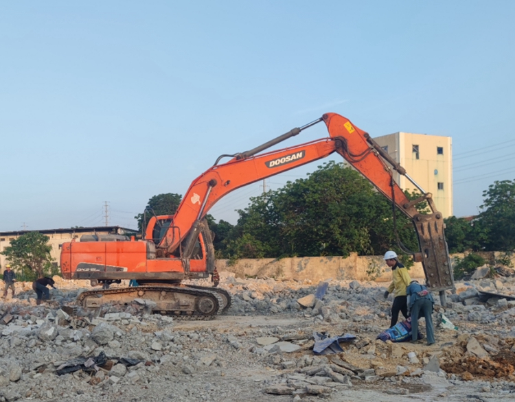 履带式液压挖掘机斗山DX215-9C